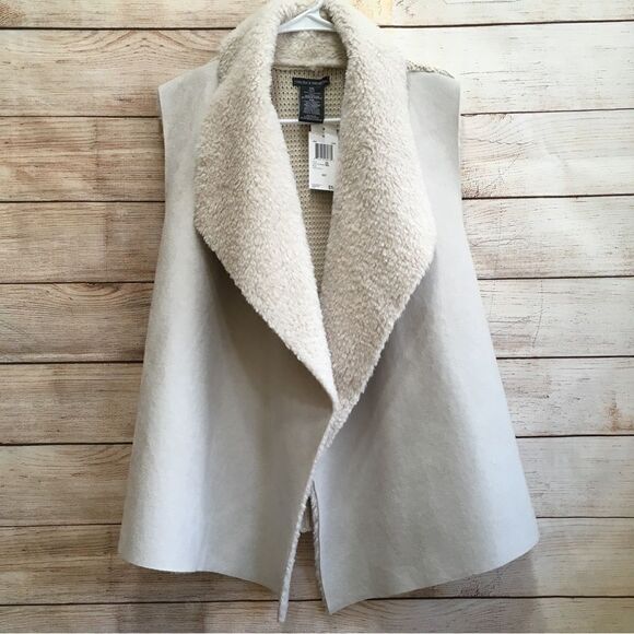 NEW WITH TAGS CHELSEA & THEODORE FAUX FUR SWEATER VEST IN OYSTER - Picture 2 of 10